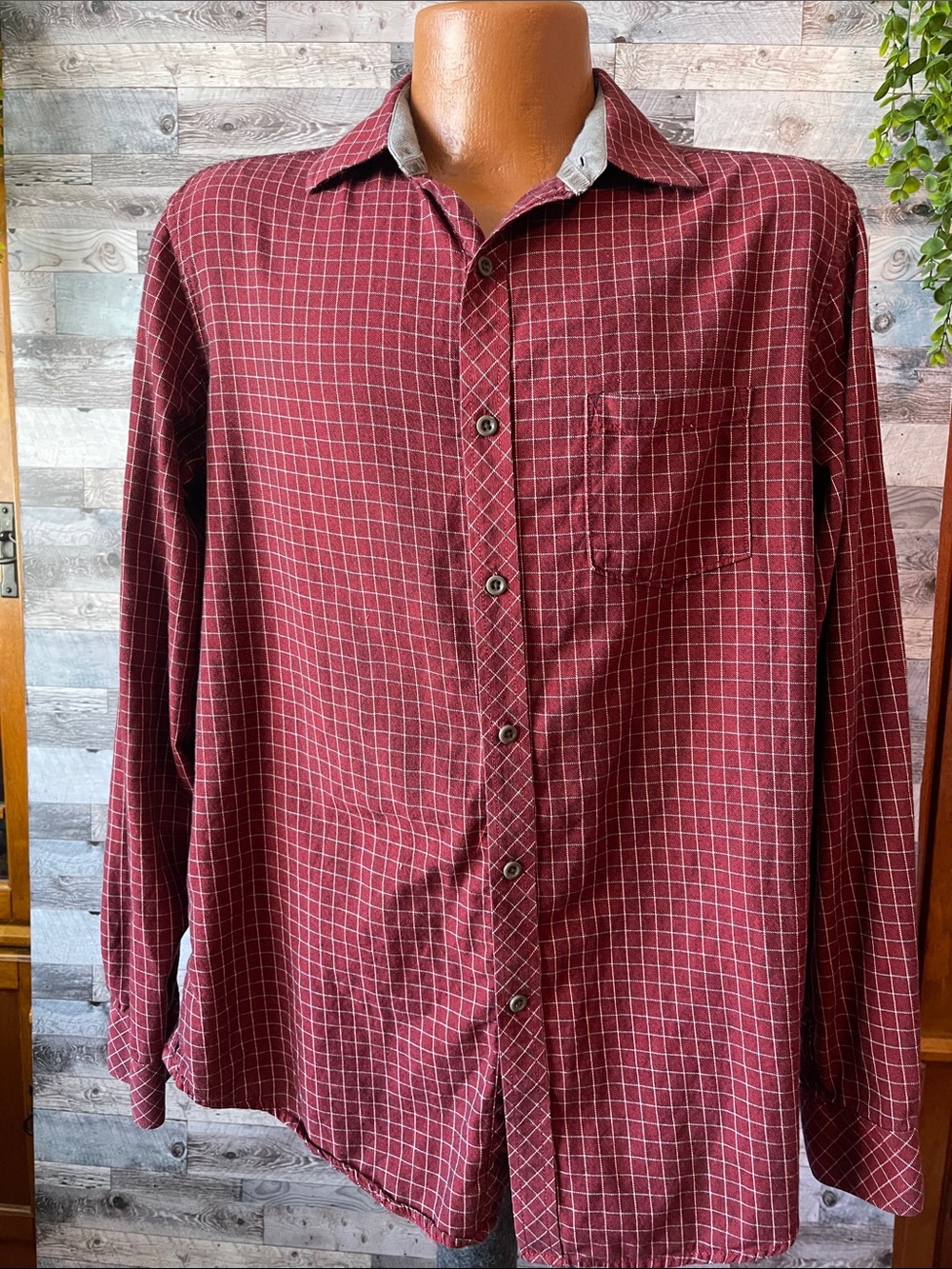 Men's Button-Up Plaid Shirt in Burgundy